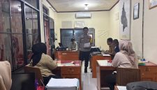 Polres Dharmasraya melalui Bhabinkamtibmas mengajak perangkat Nagari Sungai Rumbai, Kecamatan Sungai Rumbai, Kabupaten Dharmasraya, Sumatera Barat, untuk meningkatkan sosialisasi bahaya penyalahgunaan narkoba kepada masyarakat.