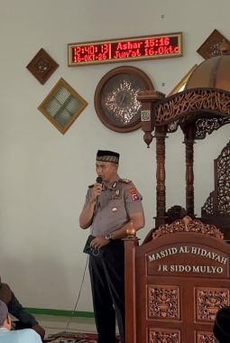 Pererat Silaturahmi, Kapolres Dharmasraya Gelar Jumat Keliling di Masjid Al Hidayah